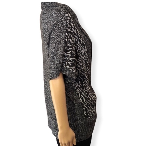 Bisou Bisou Short Sleeve Cardigan Snap Front Size M - Picture 3 of 8